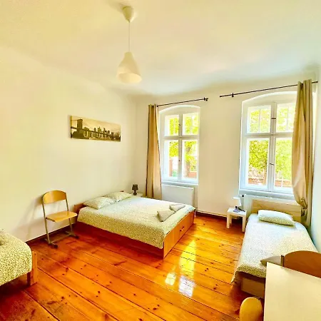 Vandrarhem Atlas' House *