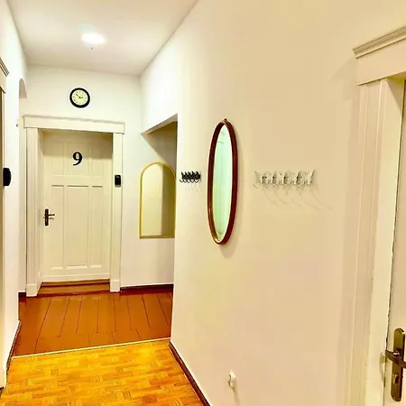 Atlas' House بيت شباب *