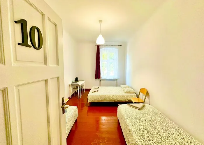 Hostal Atlas' House *