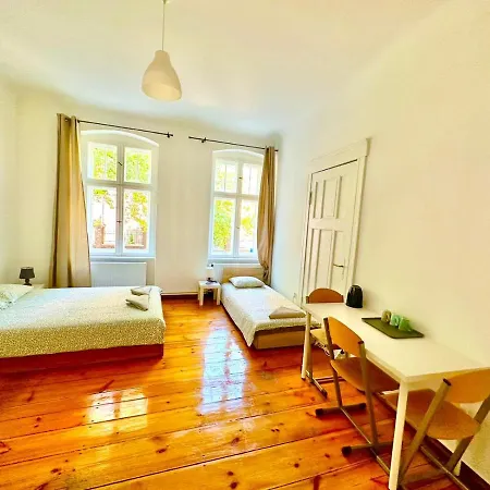 אכסניה Atlas' House *