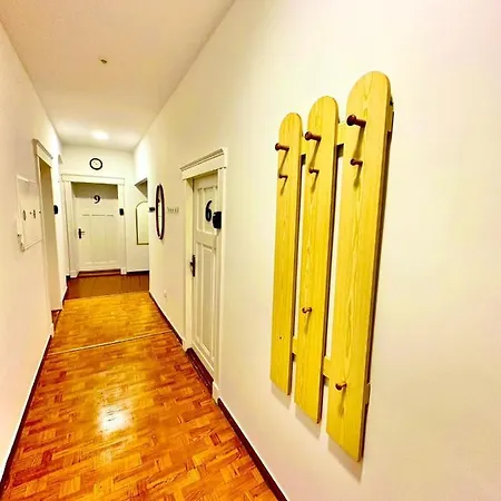 Atlas' House פוזנן